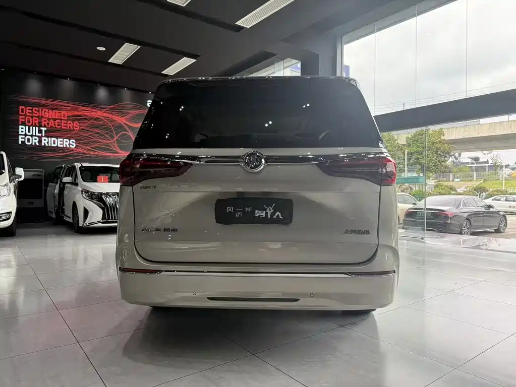 Buick GL8 2022 ES Luxury 653T
