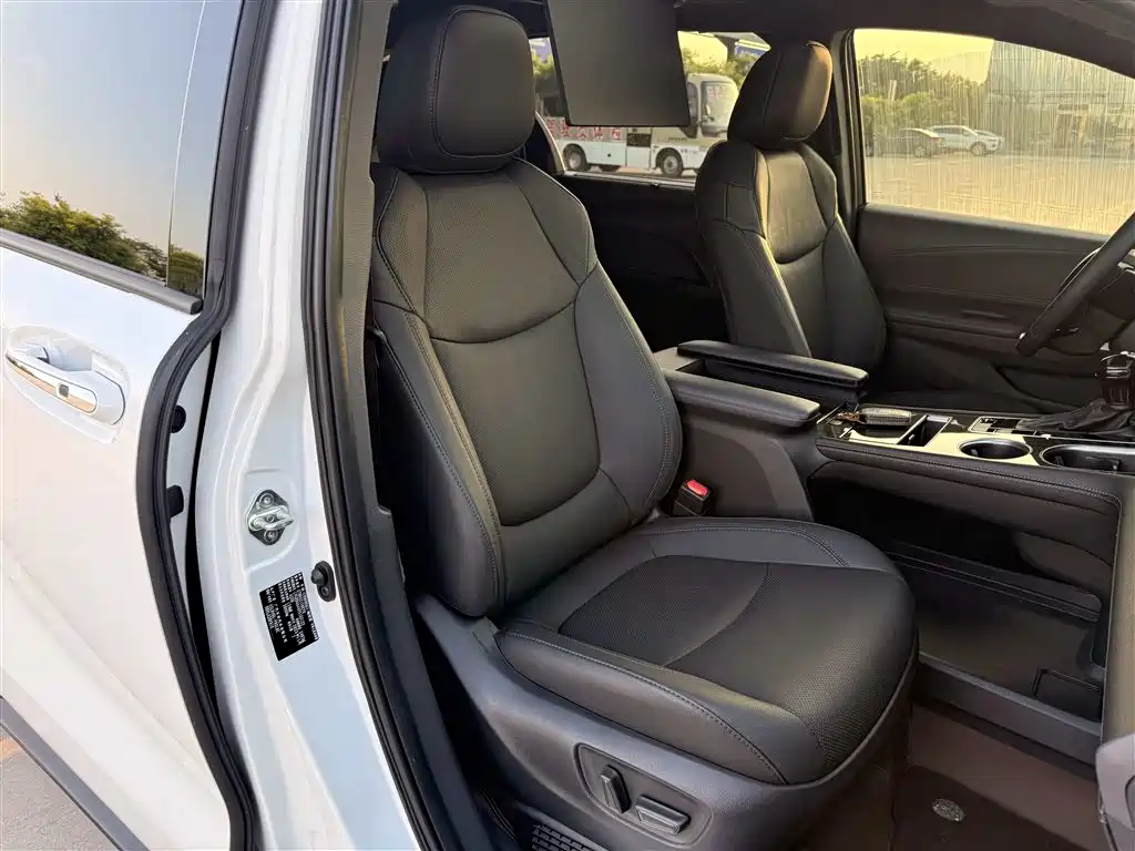 Sienna 2023 2.5L Hybrid Prestige Edition