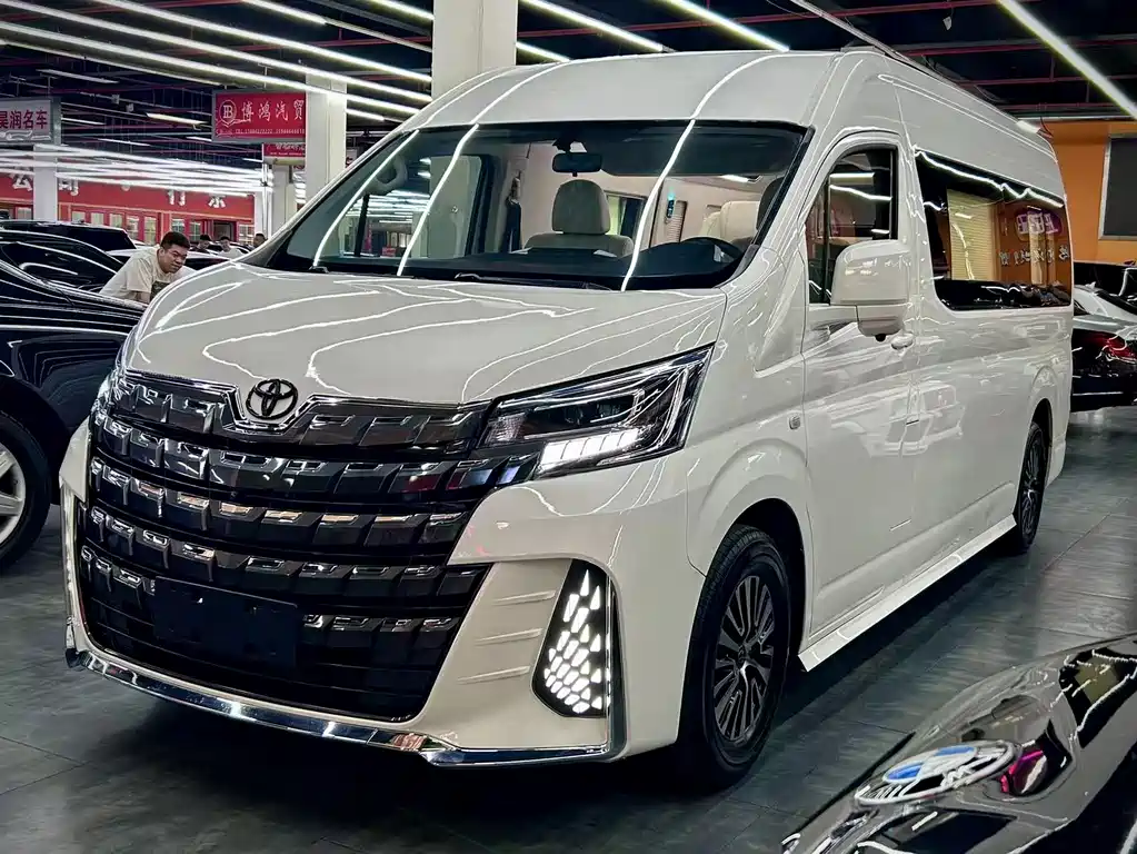 HIACE 2021 3.5L Automatic
