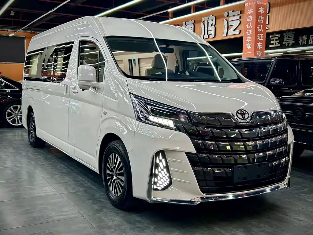 HIACE 2021 3.5L Automatic
