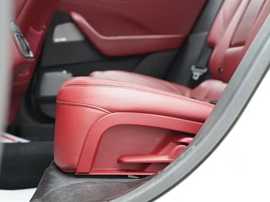 Levante 2018 3.0T Standard Edition