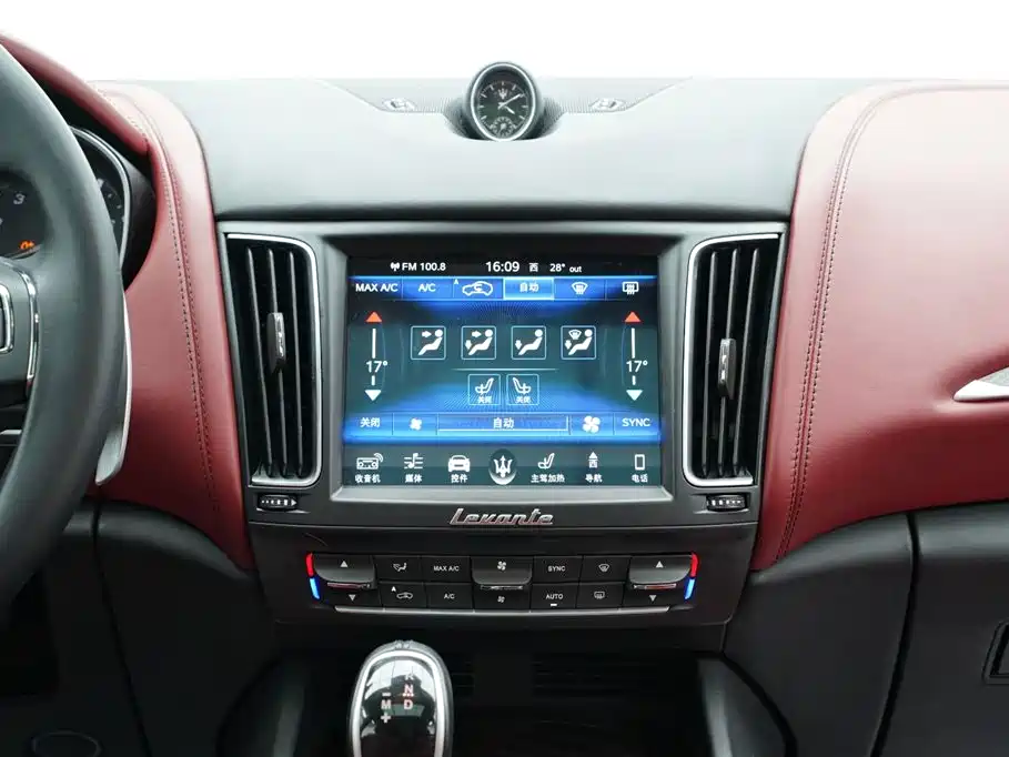 Levante 2018 3.0T Standard Edition
