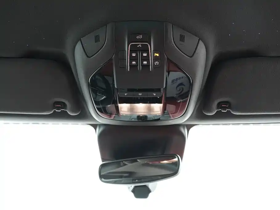 Levante 2018 3.0T Standard Edition