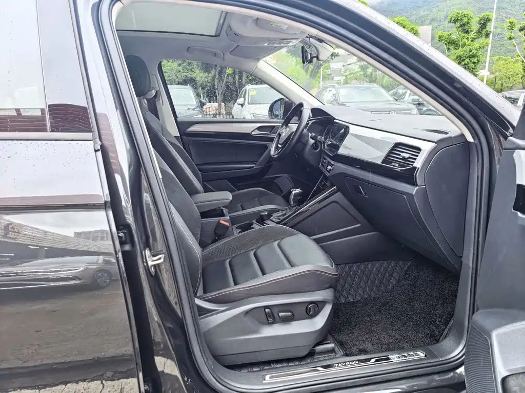 Tayron 2020 330TSI Two-Wheel Drive Luxury Smart Connect Edition