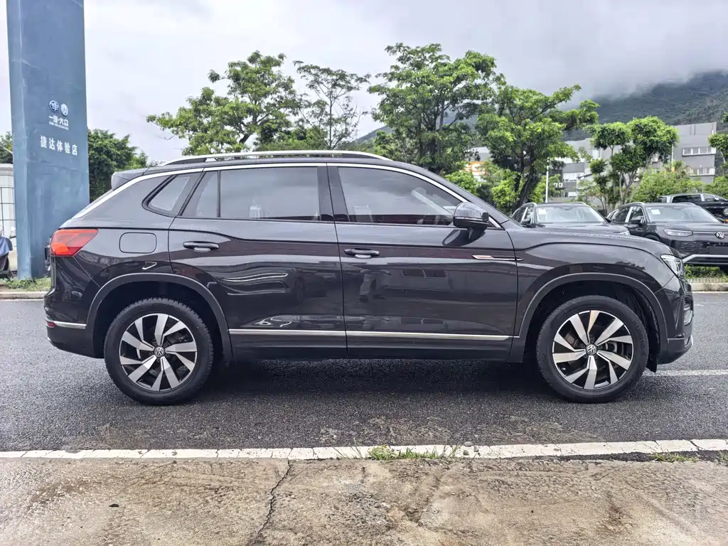 Tayron 2020 330TSI Two-Wheel Drive Luxury Smart Connect Edition