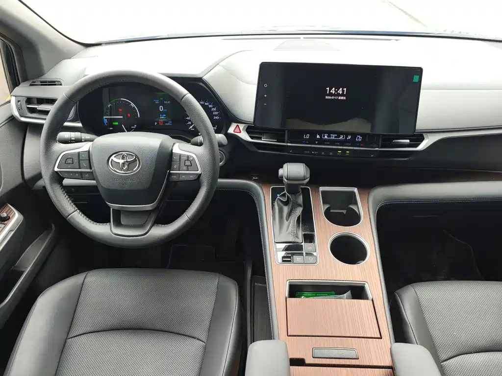Sienna 2026 2.5L Hybrid 4WD Luxury Edition