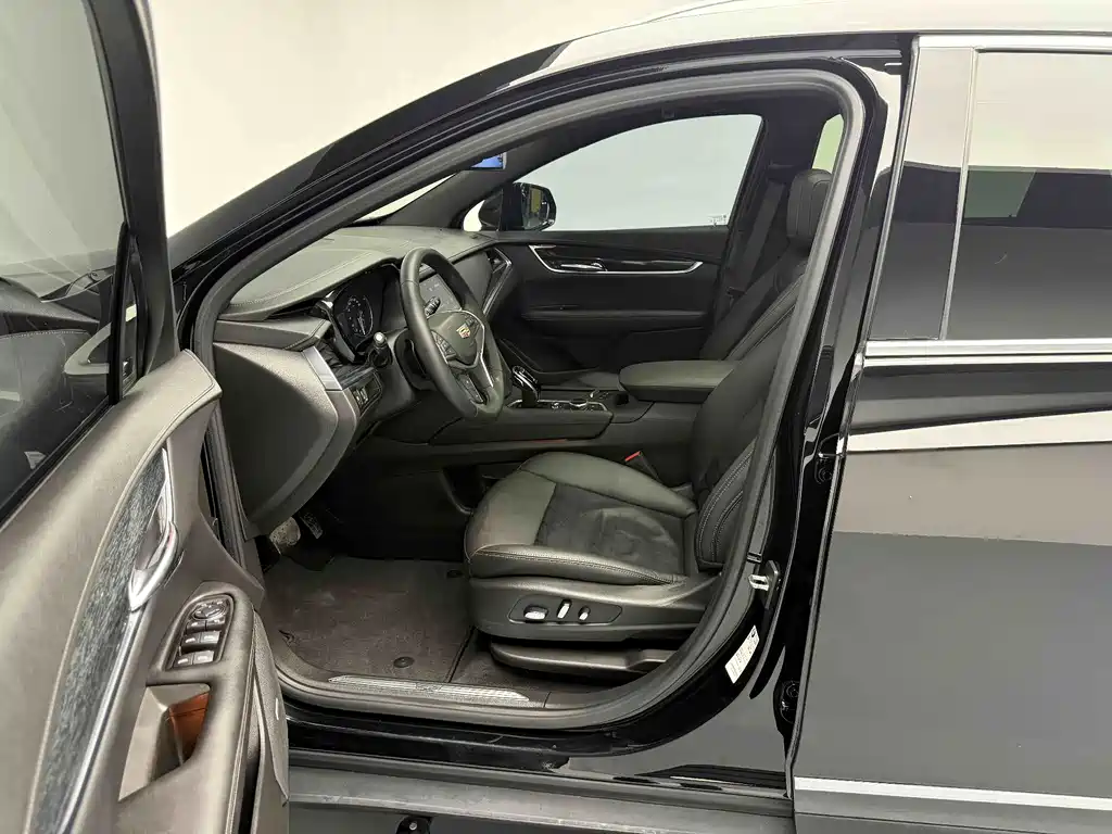 Cadillac XT5 2022 2.0T Two-Wheel Drive Luxury Edition