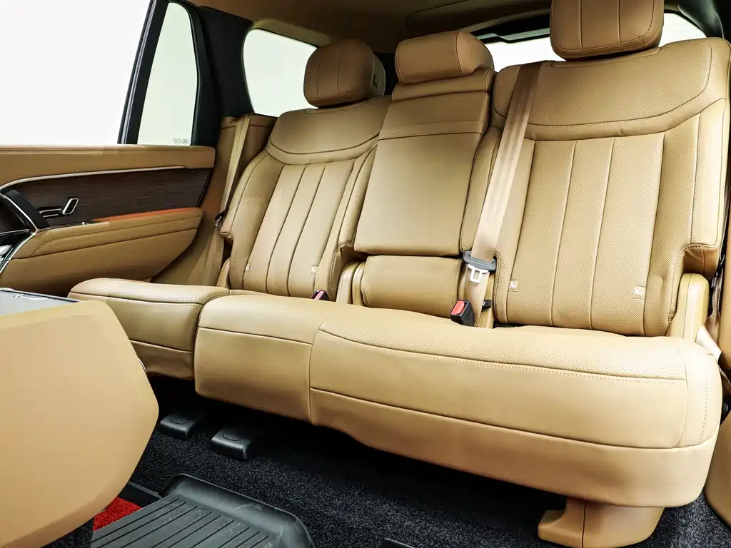 Range Rover 2025 Edition 3.0 L6 400PS Grand Extended Version
