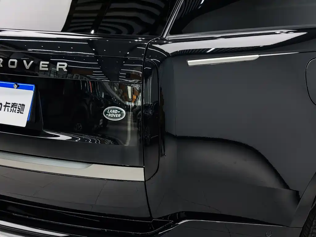 Range Rover 2025 Edition 3.0 L6 400PS Grand Extended Version