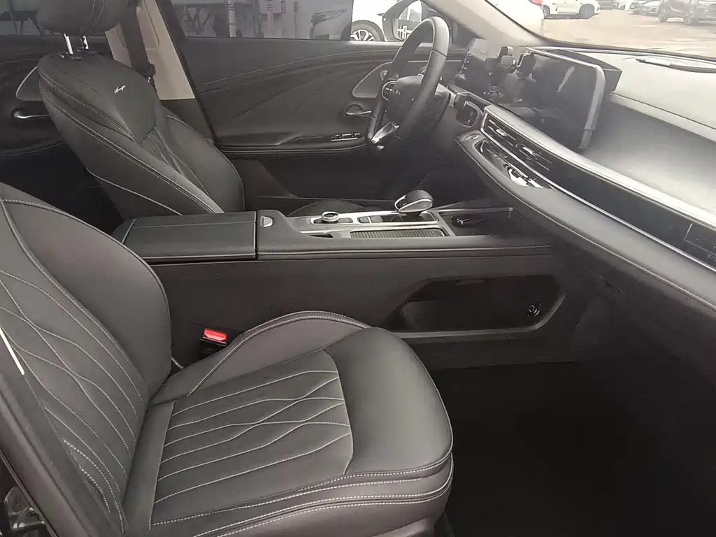 iCAR V20 2024 model 1.6T DCT Smart Edition