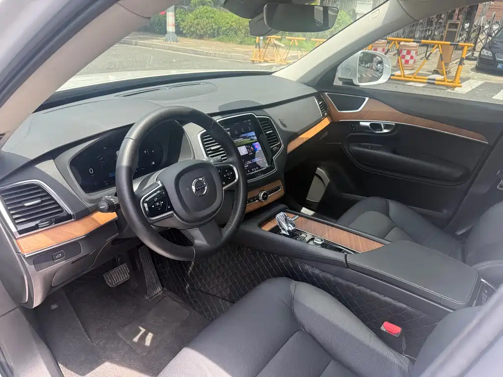 Volvo XC90 2025 B6 Intelligent Luxury Edition 7-seater