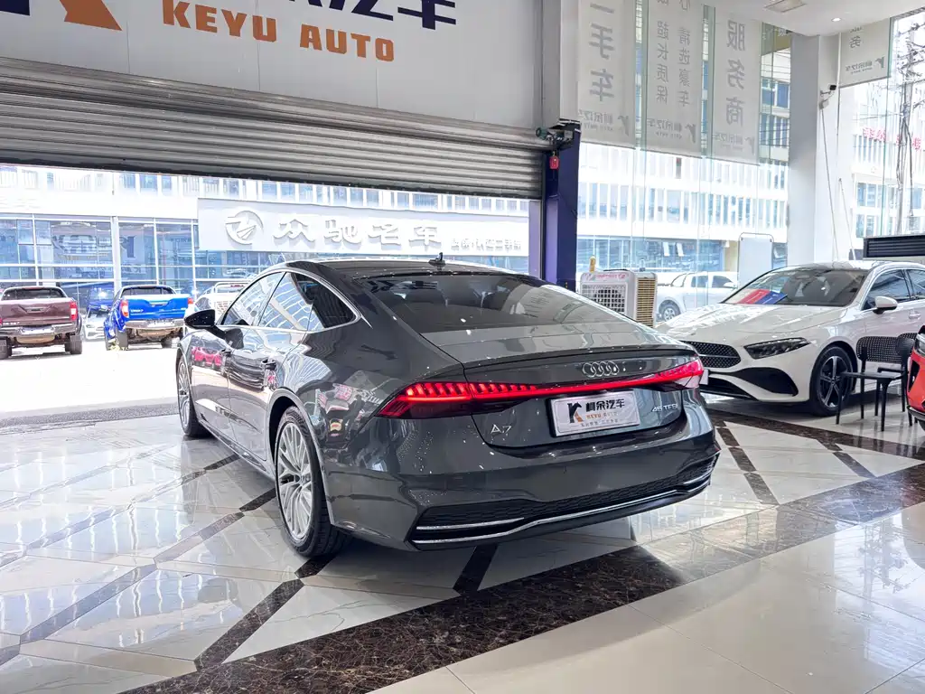 Audi A7 2021 model 45 TFSI Premium Selection