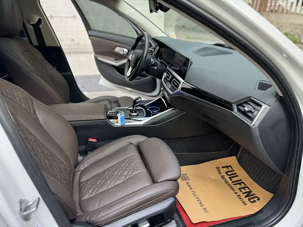 BMW 3 Series 2022 320i Sport Line