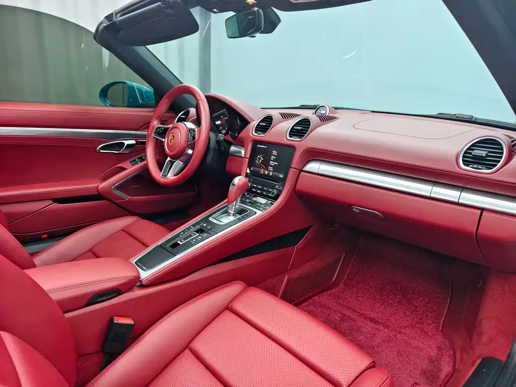 Porsche 718 Boxster 2.0T 2018 Model