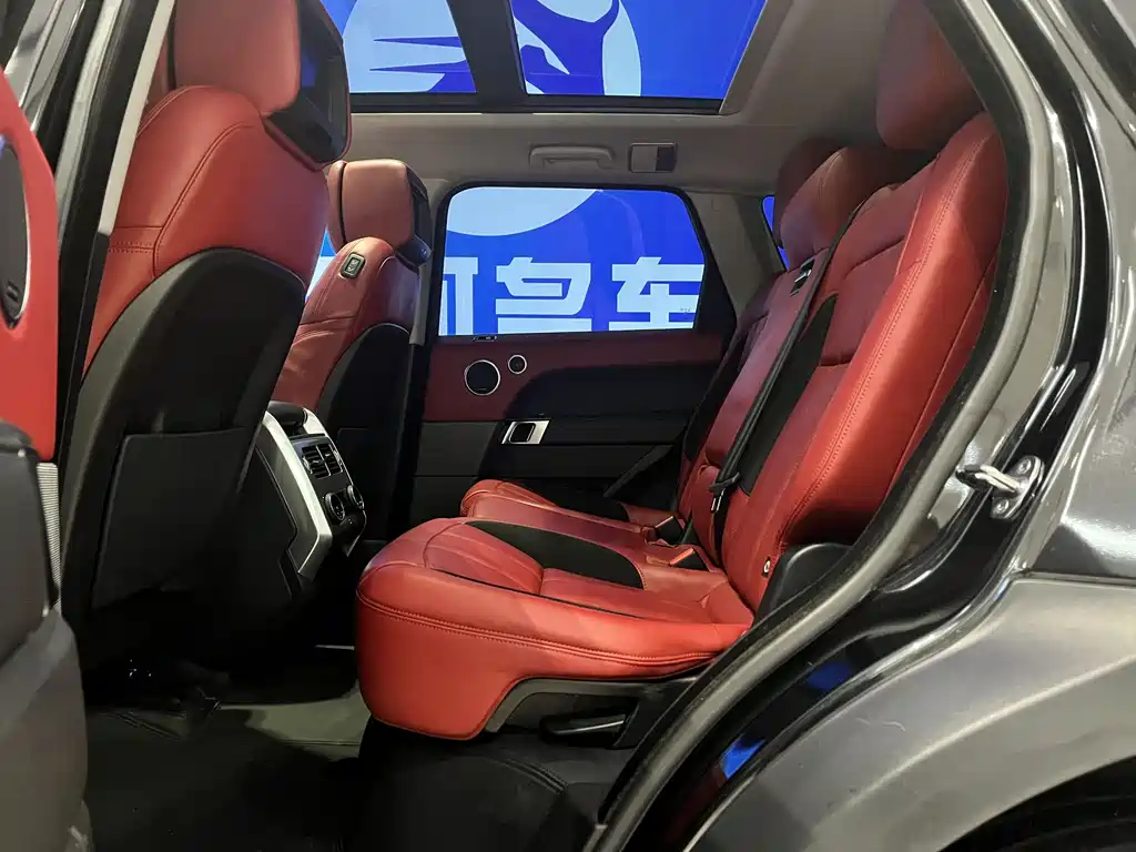 Range Rover Sport 2021 3.0 L6 Vogue Black Edition