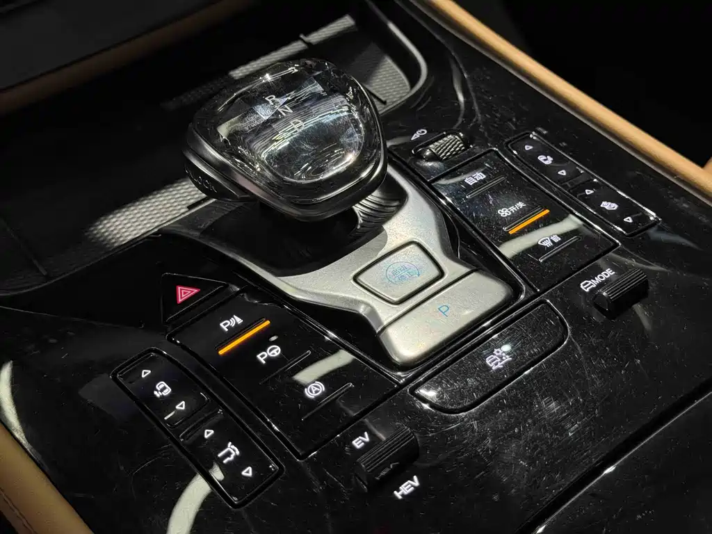 Tengri D9 2024 Model DM-i 980 All-Wheel Drive Flagship Edition