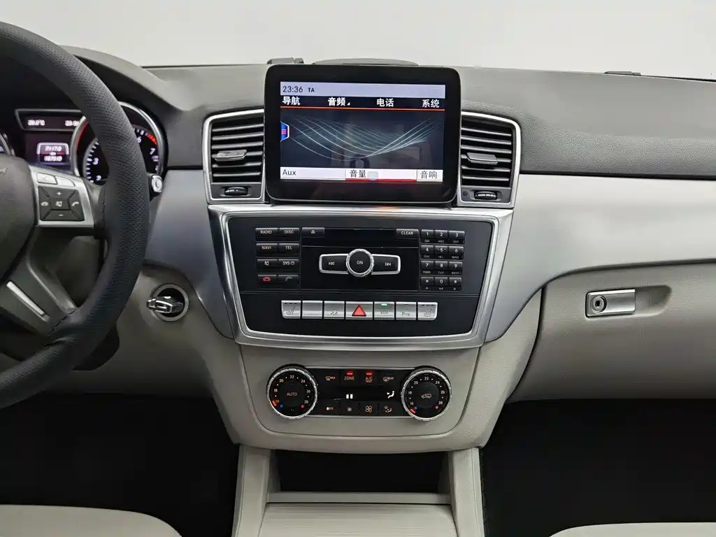 Mercedes M-Class 2014 ML 320 4MATIC