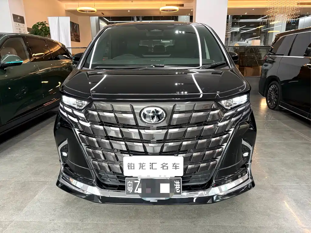 Alphard 2025款 Hybrid 2.5L Premium Gold Edition