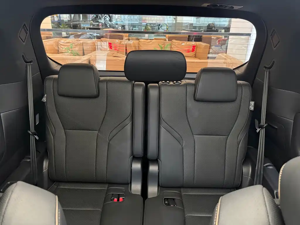 Alphard 2025款 Hybrid 2.5L Premium Gold Edition