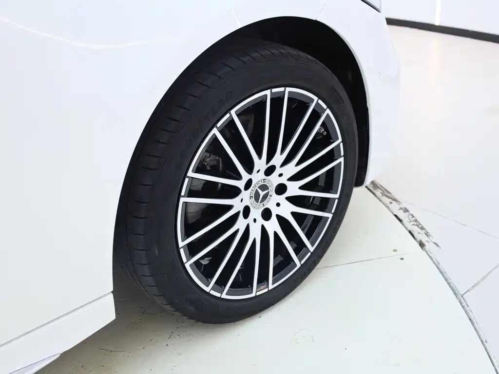 Mercedes-Benz C-Class 2022 Model Year Restyled C 260 L Sport Edition