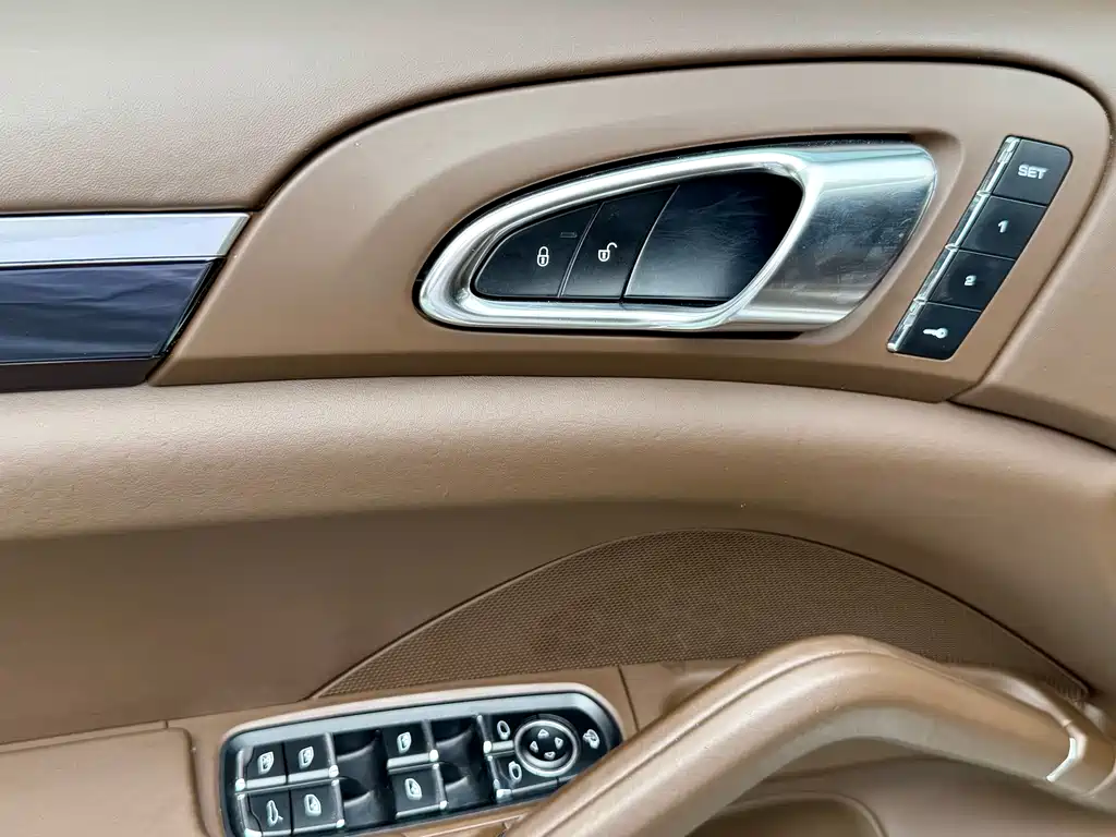 Cayenne 2015 Model Cayenne 3.0T