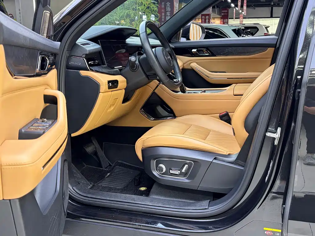 Lynk & Co 09 2021 2.0T Halo 6-seat