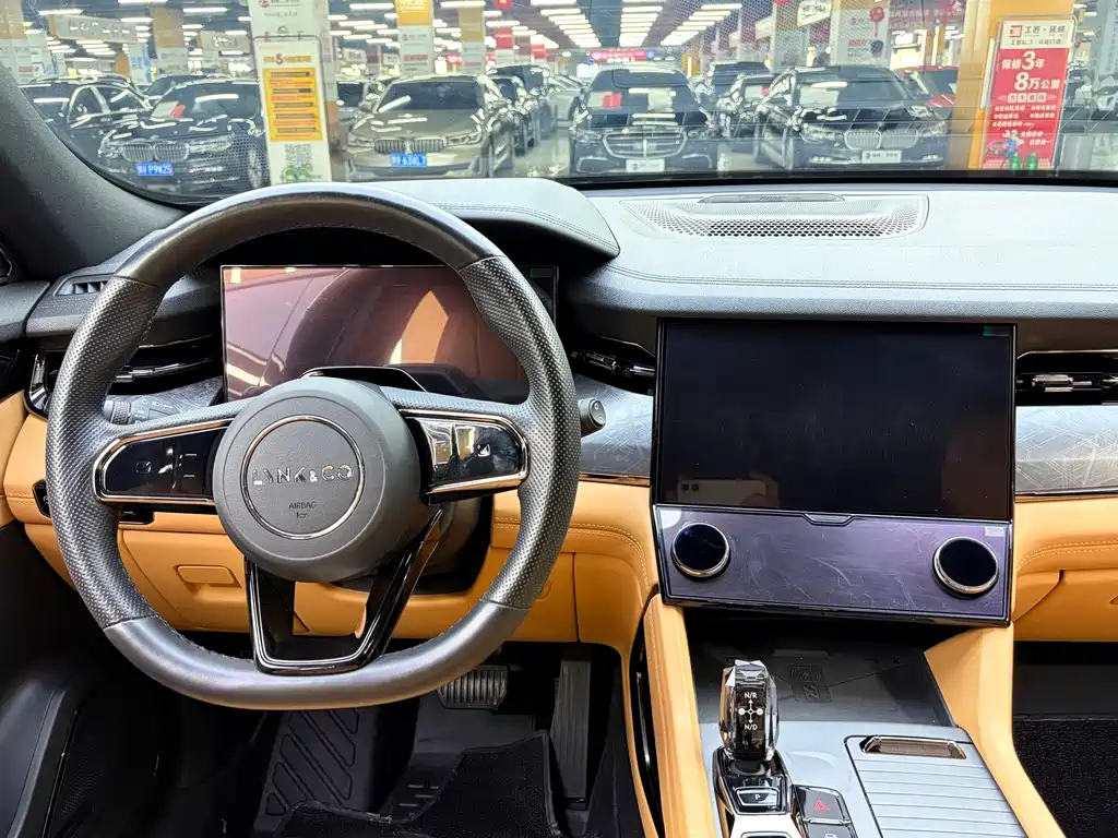 Lynk & Co 09 2021 2.0T Halo 6-seat