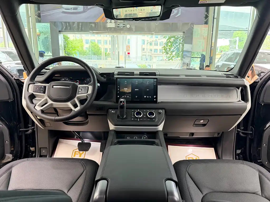 Land Rover Defender 2024 110 3.0T P400 X-DYNAMIC HSE