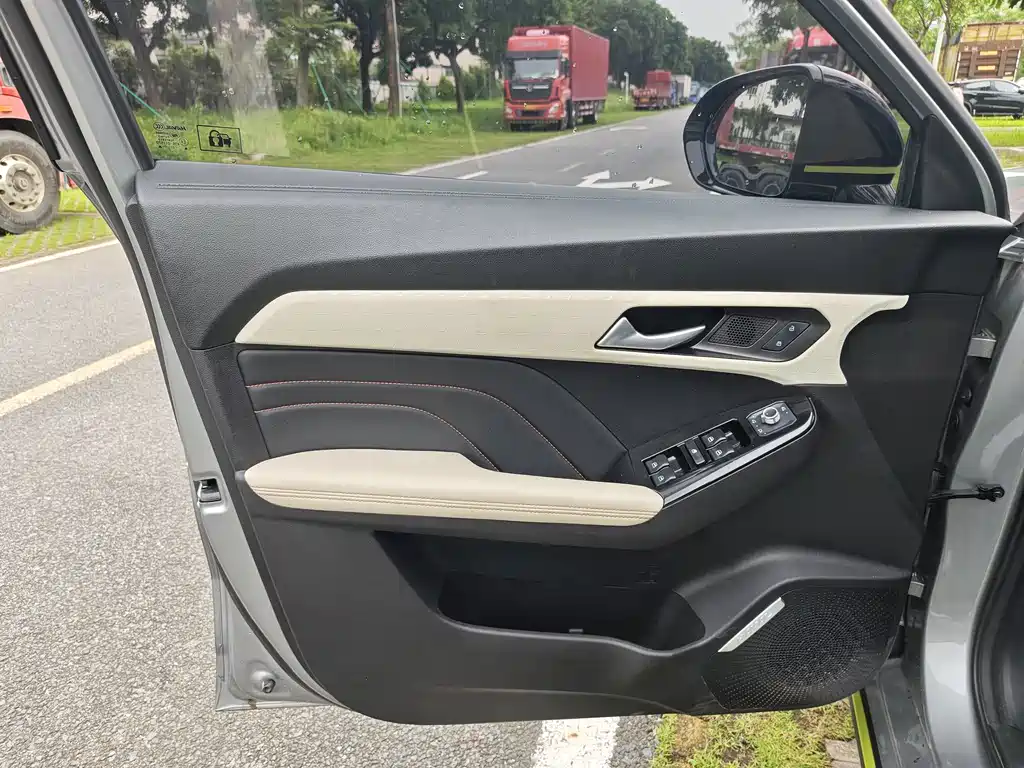 Haval H5 2021款 激擎版 1.5T 黄金兔