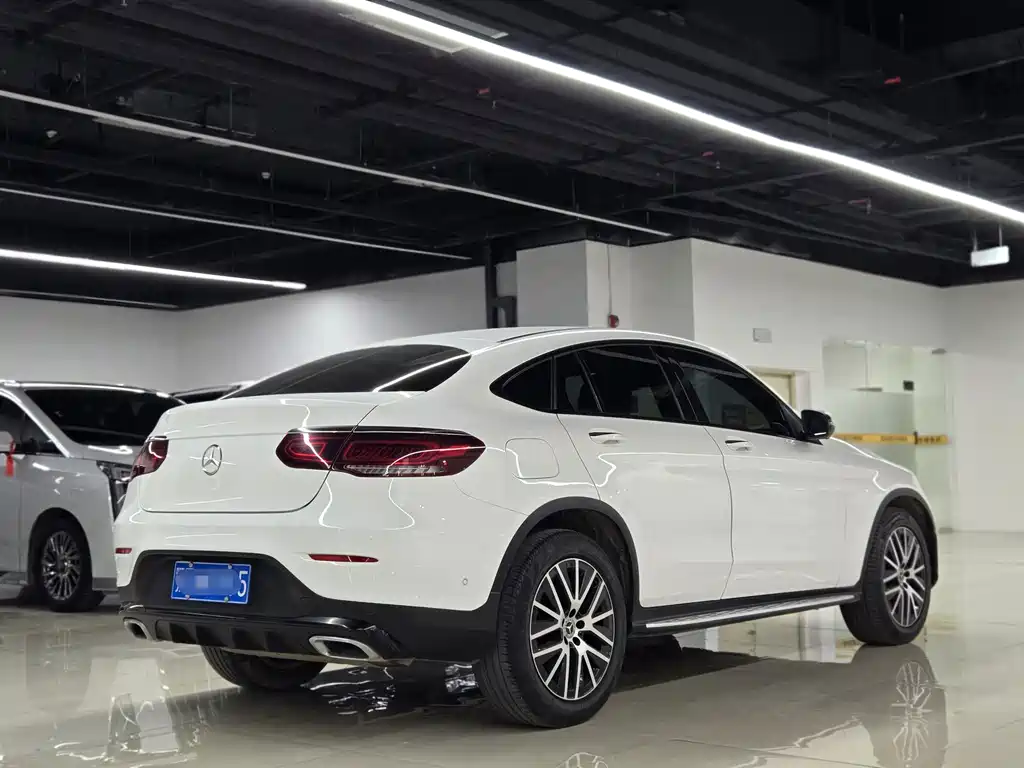 Mercedes GLC Coupe 2020 GLC 300 4MATIC Coupe SUV