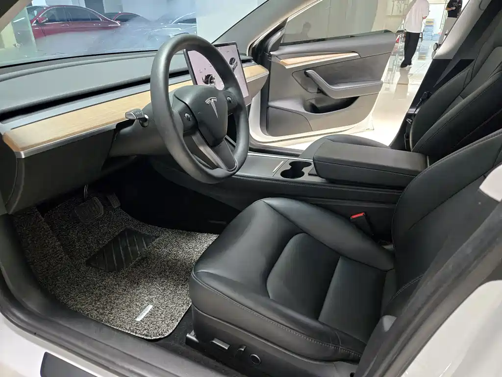 Model 3 Rear-Wheel Drive 2022