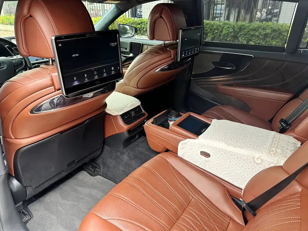 Lexus LS 2018 500h Executive Edition National VI