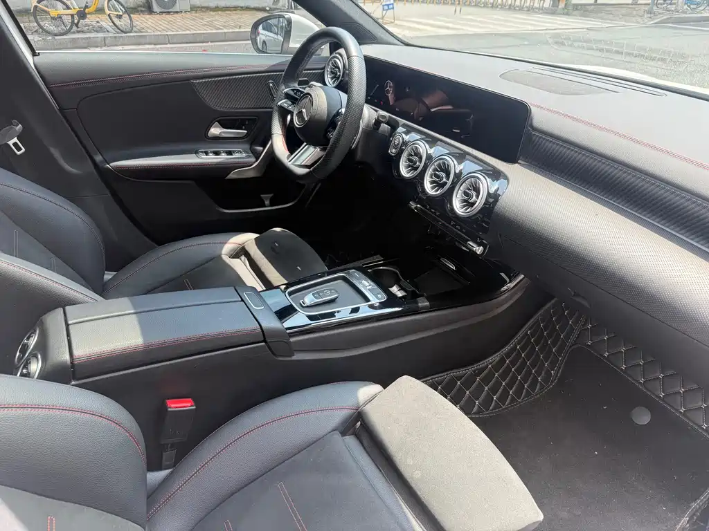 Mercedes-Benz A-Class 2024 A 200 L Fashion Edition