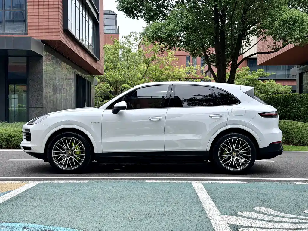 Cayenne New Energy 2021 Model Cayenne E-Hybrid 2.0T