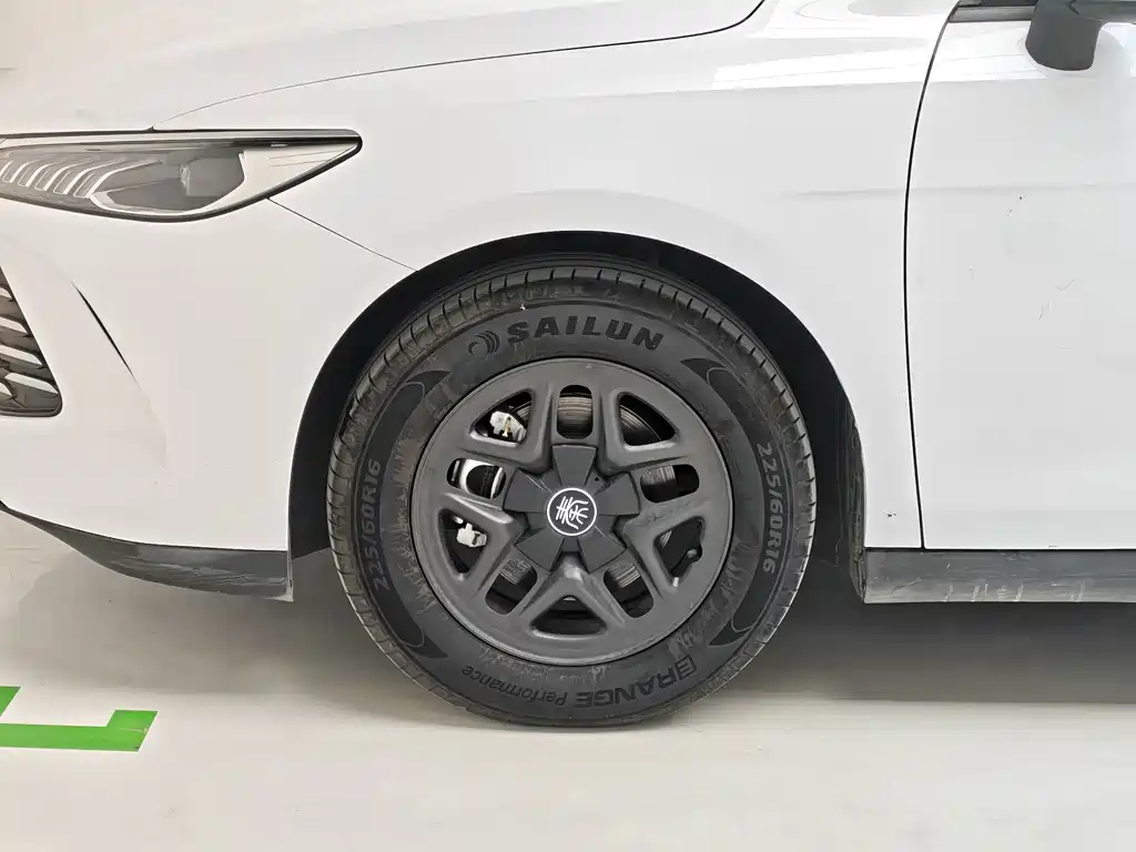 Qin Plus 2025 Model DM-i Smart Drive Edition 55KM Leading Version
