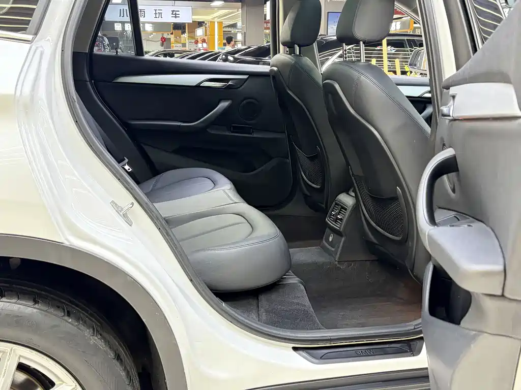BMW X1 2018 sDrive18Li Fashion Edition