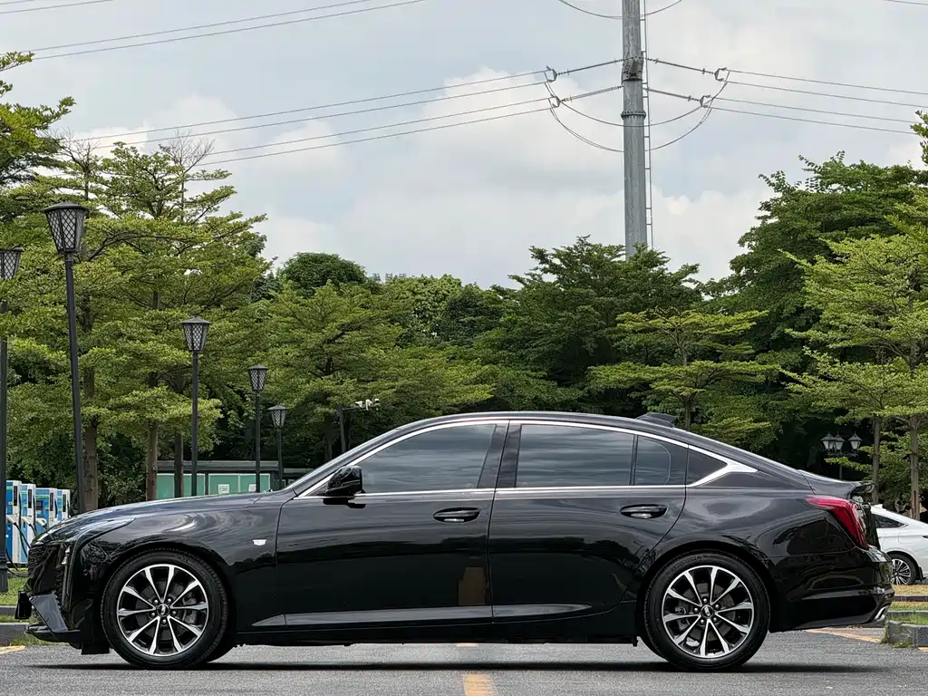Cadillac CT5 2025 28T Urban Sport Edition