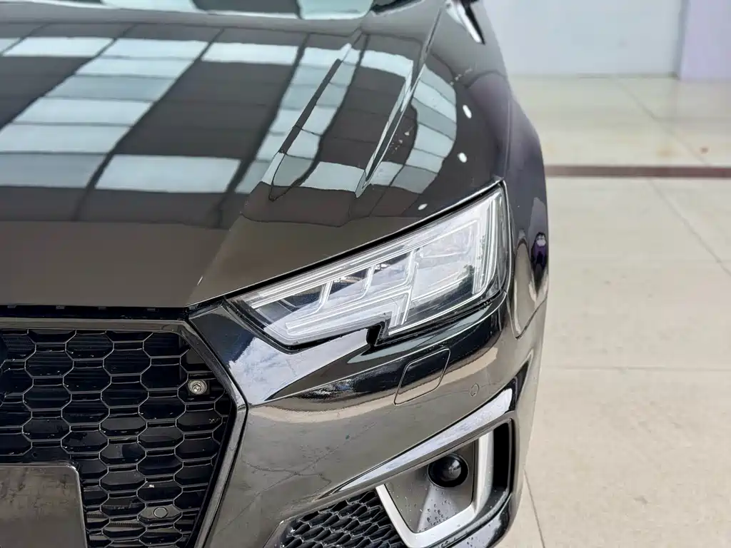 Audi S4 2018 model S4 3.0 TFSI