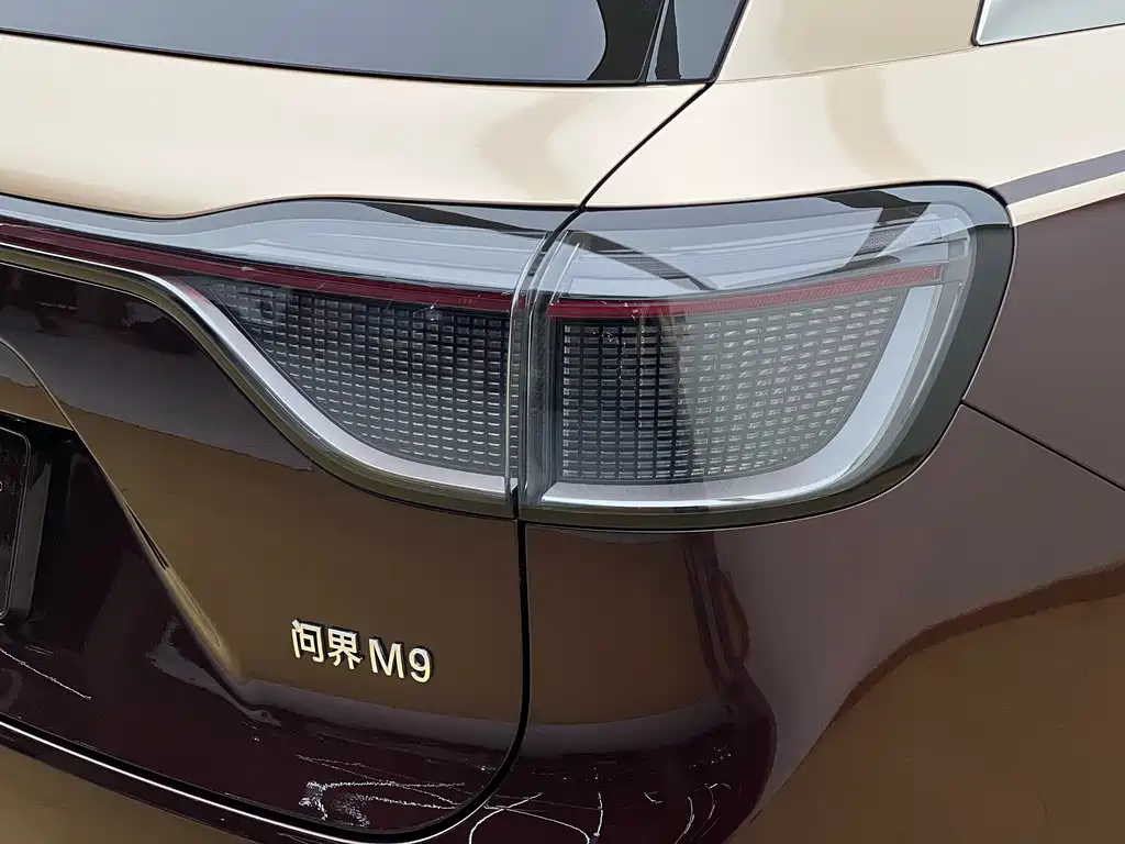 SWM M9 2025 Edition Range-Extended Max Version 52kWh 6-Seater (192-line LiDAR)