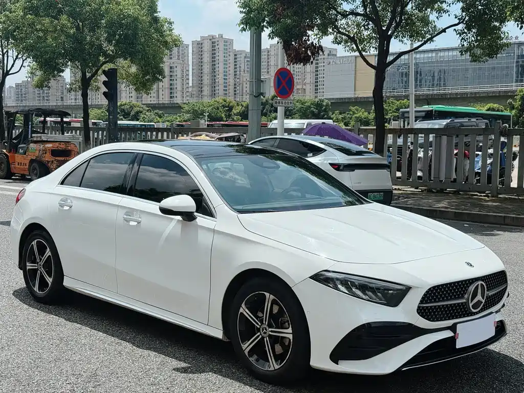 Mercedes-Benz A-Class 2023 A 200 L Fashion Edition