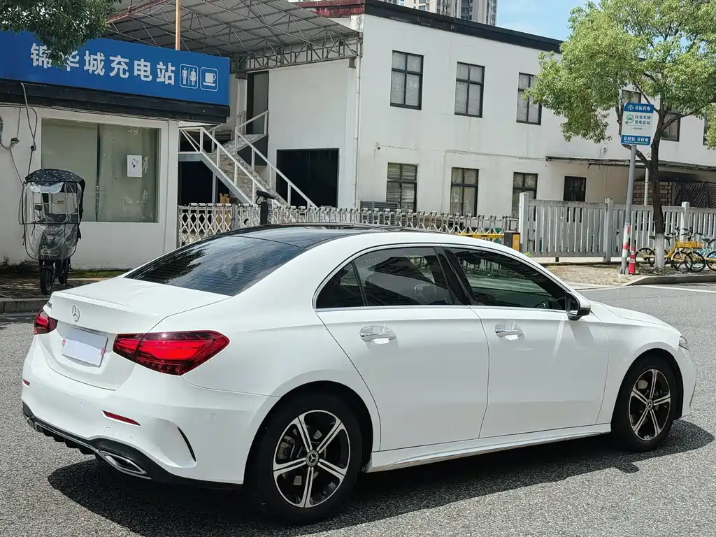 Mercedes-Benz A-Class 2023 A 200 L Fashion Edition