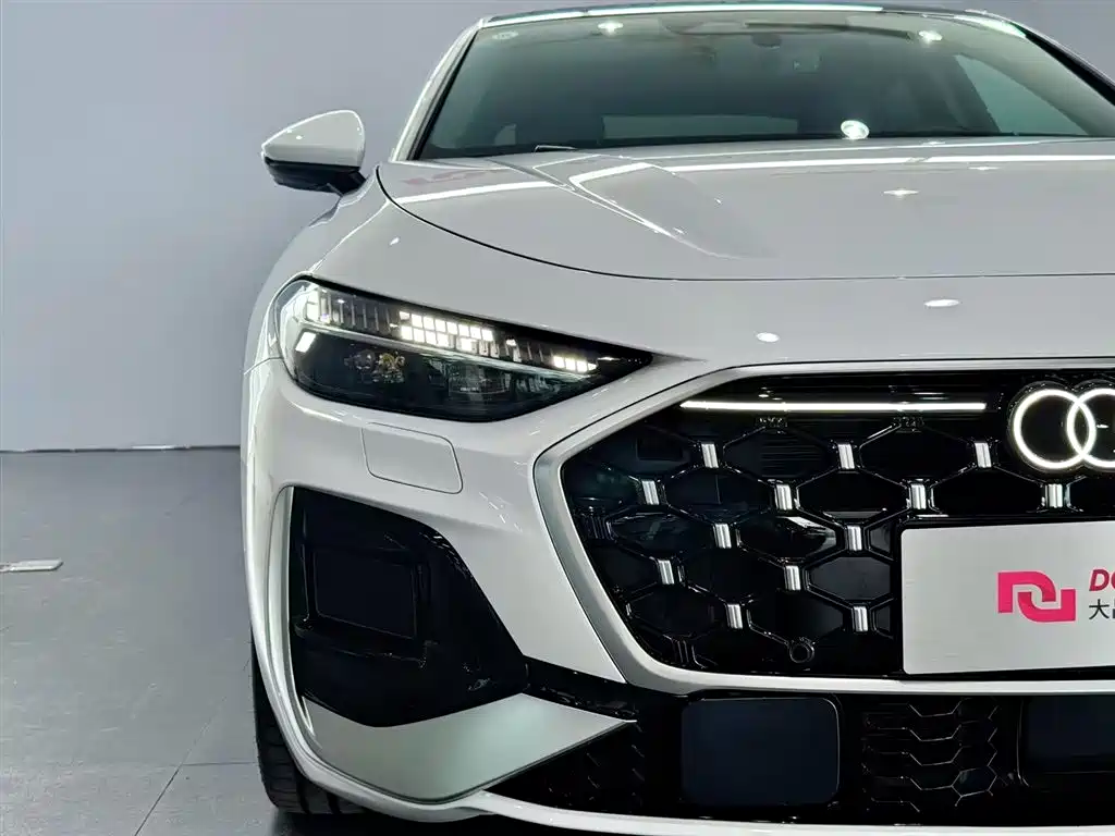 Audi A5L 2026 model 2.0T Qiankun Smart Drive Edition