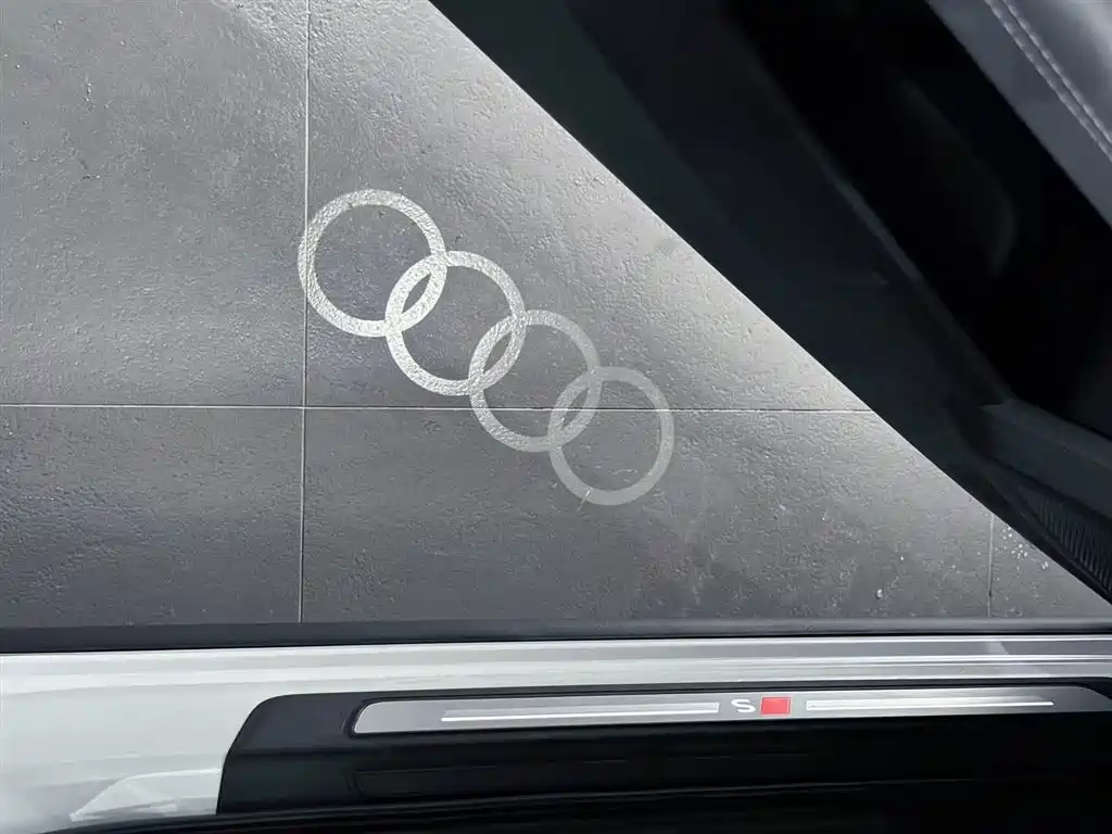 Audi Q5L 2026 Edition 2.0T Smart Hybrid Luxury Version