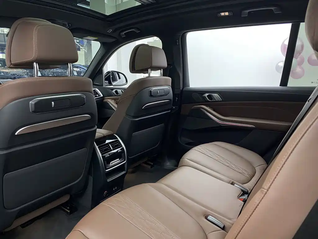 BMW X7 2023 xDrive40i Luxury Edition M Sport Package