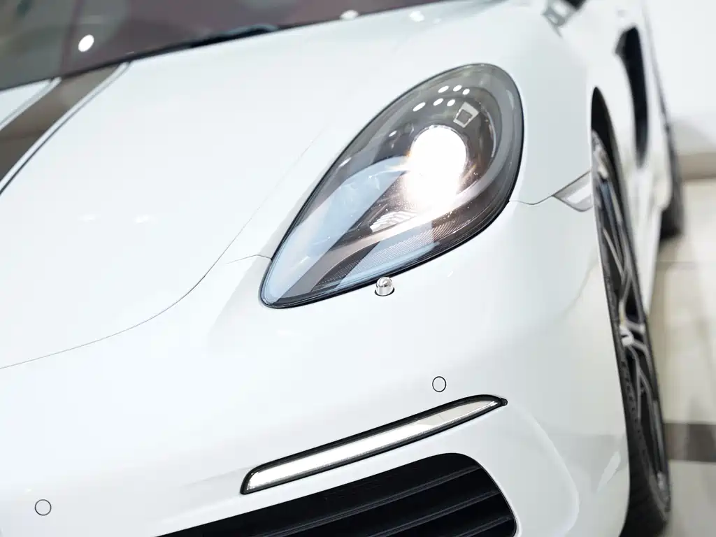 Porsche 718 Cayman 2.0T 2022 Model