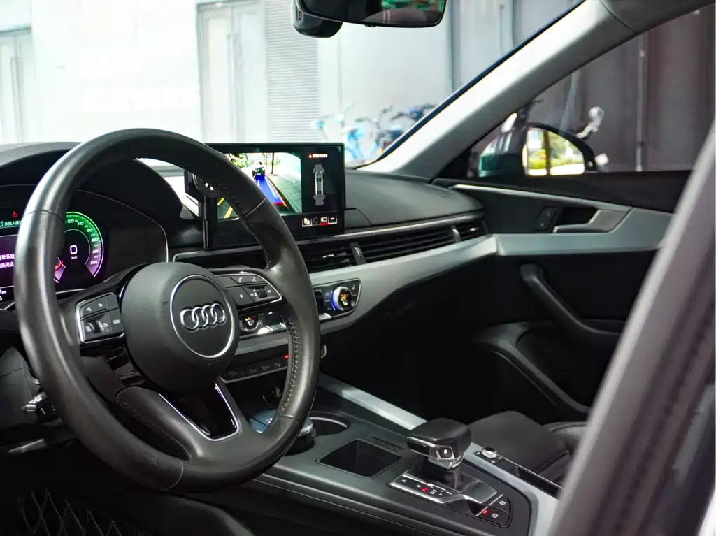 Audi A4L 2020 40 TFSI Luxury Dynamic Edition