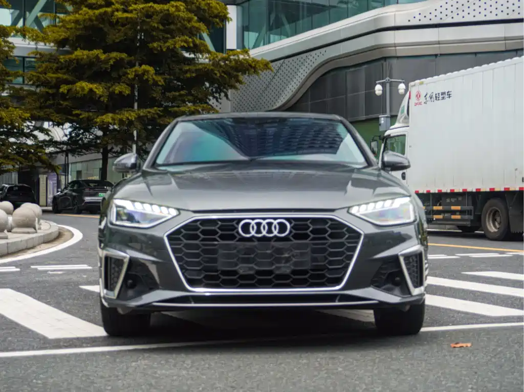 Audi A4L 2020 40 TFSI Luxury Dynamic Edition
