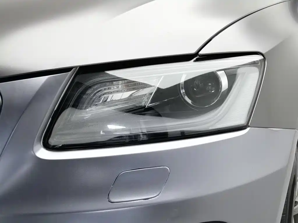 Audi Q5 2013 model 40 TFSI Technology Edition