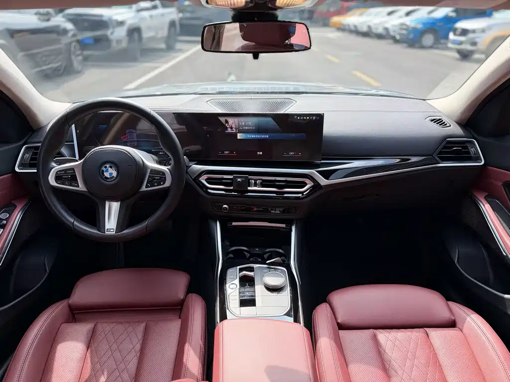 BMW i3 2024 model eDrive 35 L