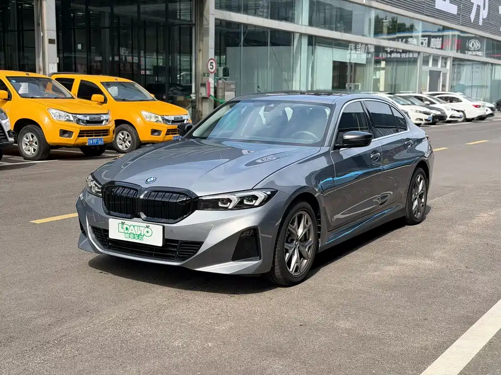 BMW i3 2024 model eDrive 35 L